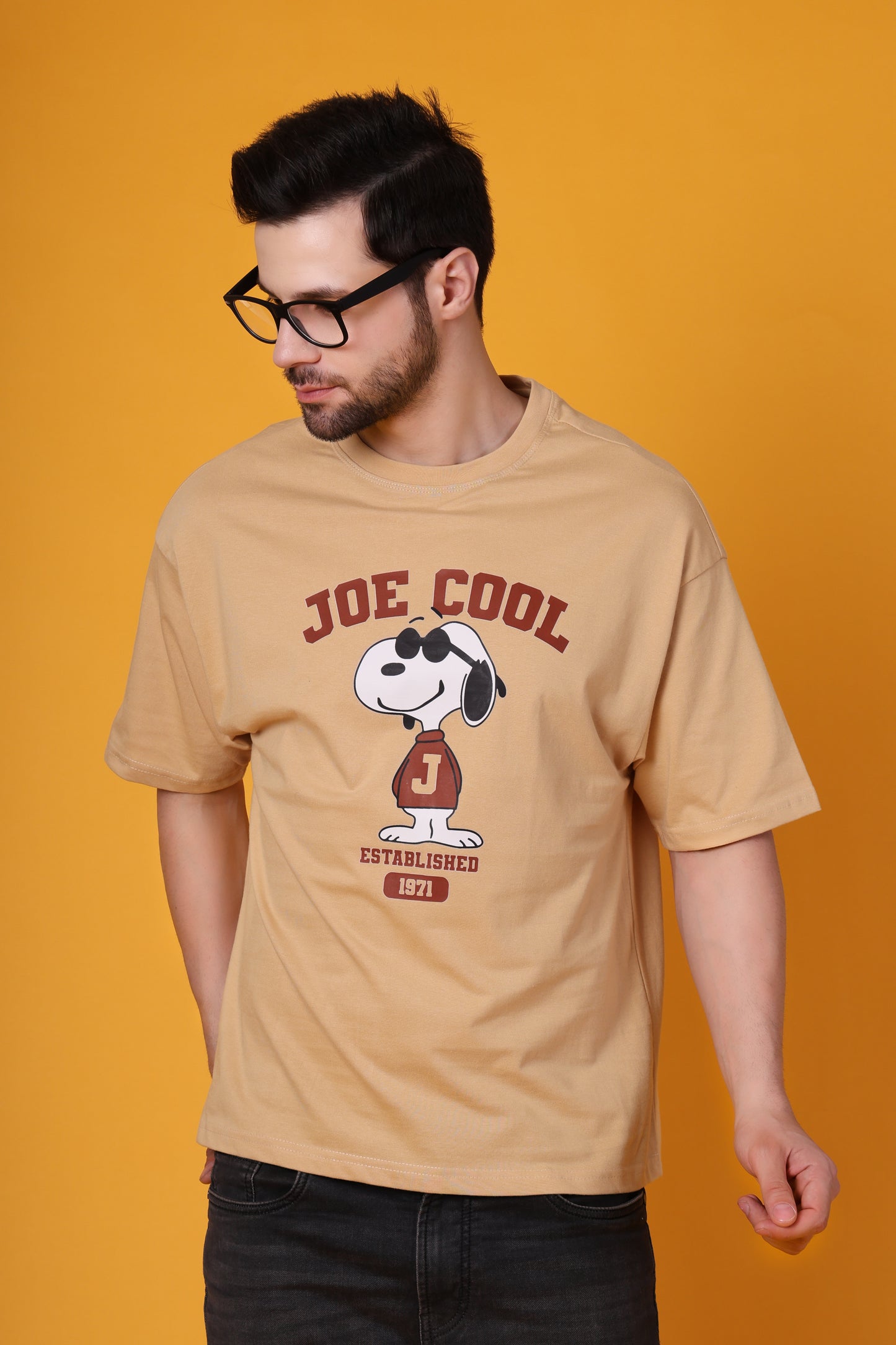 Men’s Beige Oversized Cotton T-Shirt – Snoopy “Joe Cool” Graphic Printed Tee